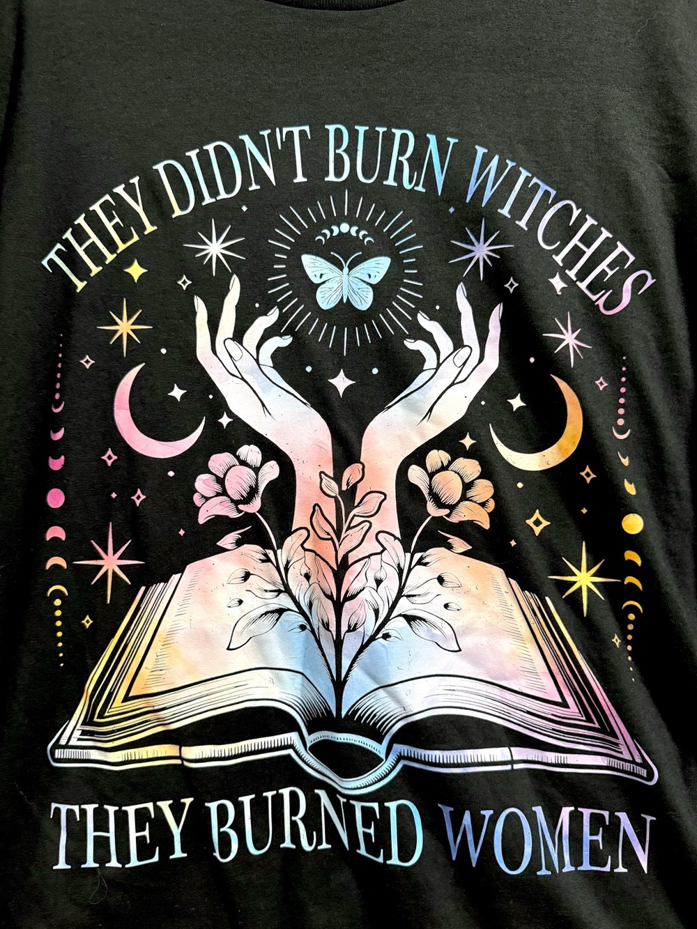 🔥They Didn't Burn Witches They Burned Women Graphic T-shirt Size XL